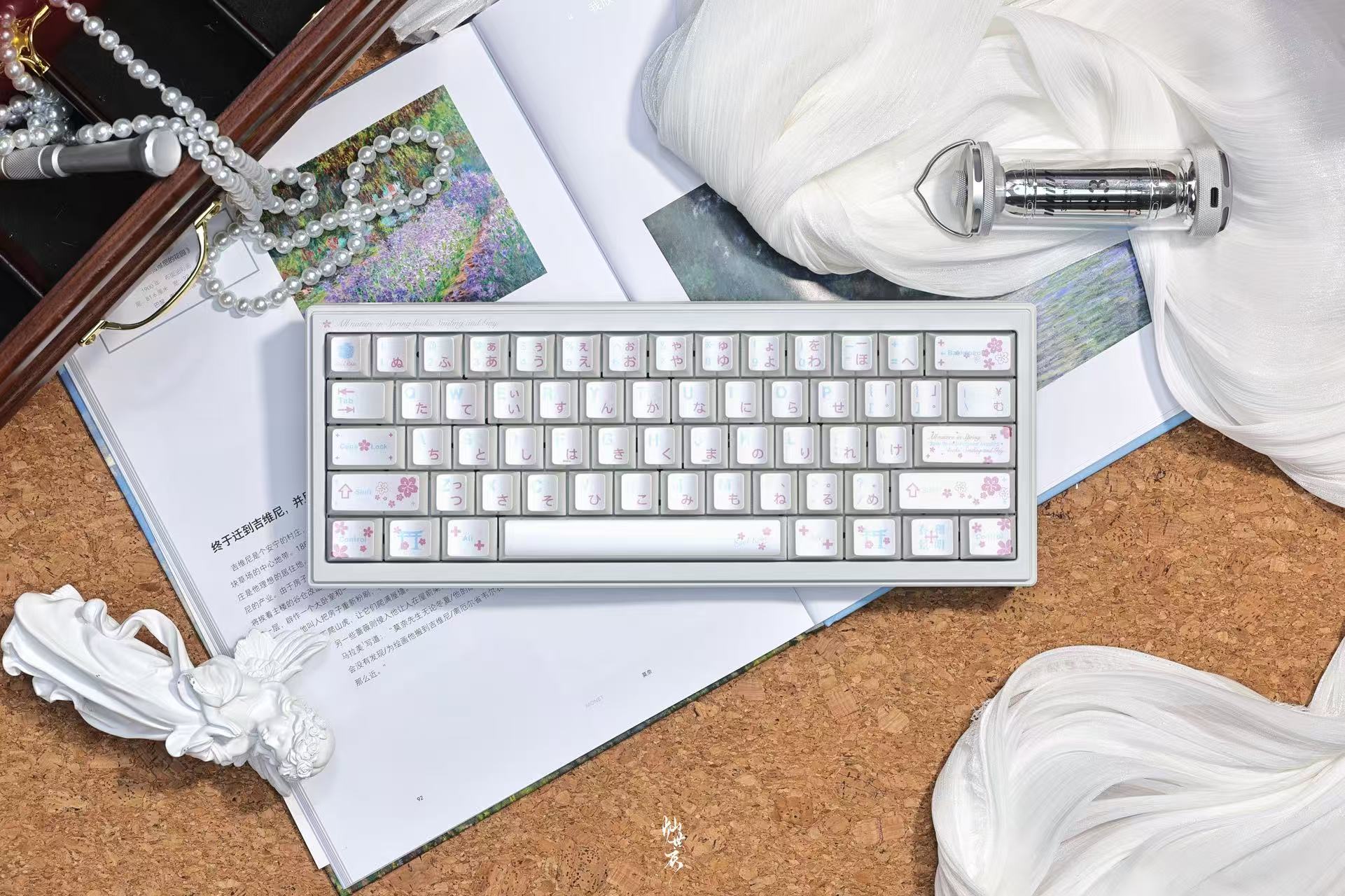 Soulrose Mild Spring & Radiant Scenery OEM Profile PBT with Special Pearlescent Coating