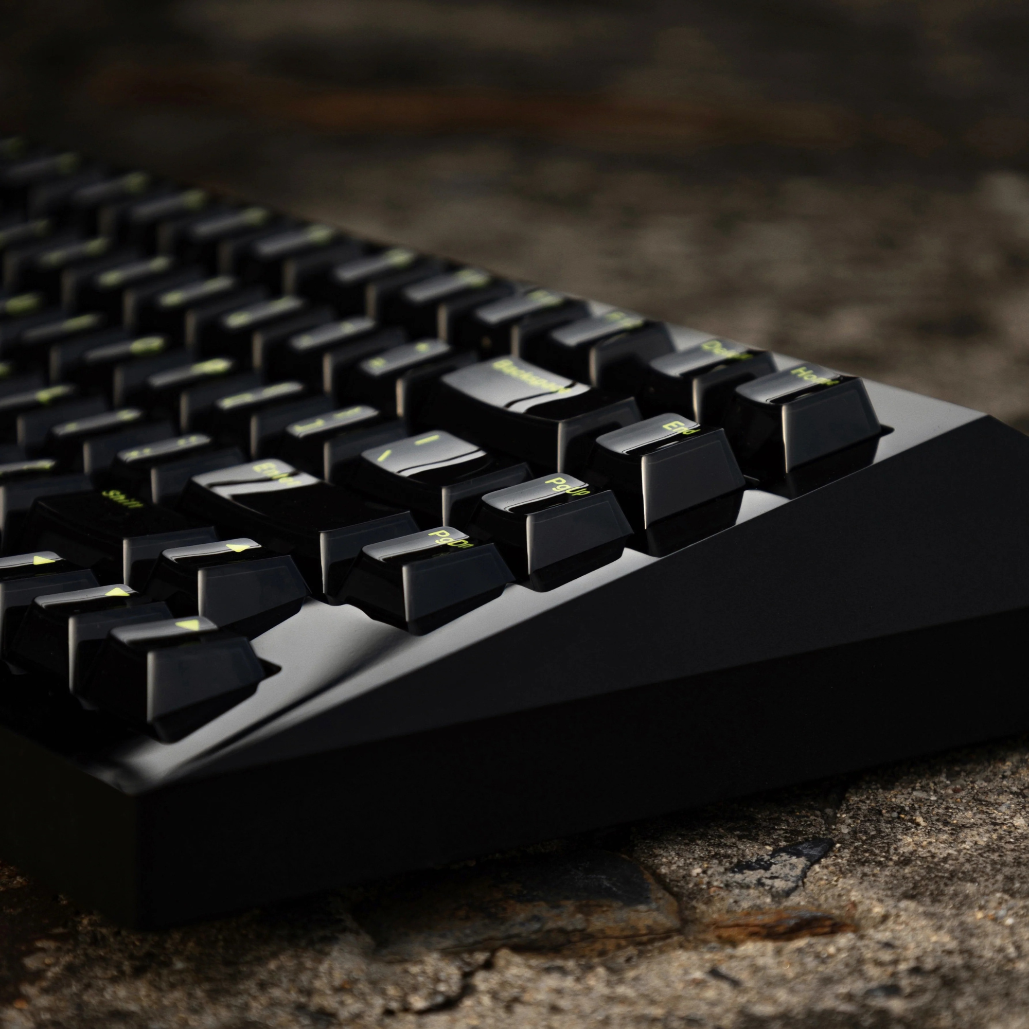 Angry Miao CYBERBOARD R2 High Gloss PVD Front Mechanical Keyboard Jet Black Bundle