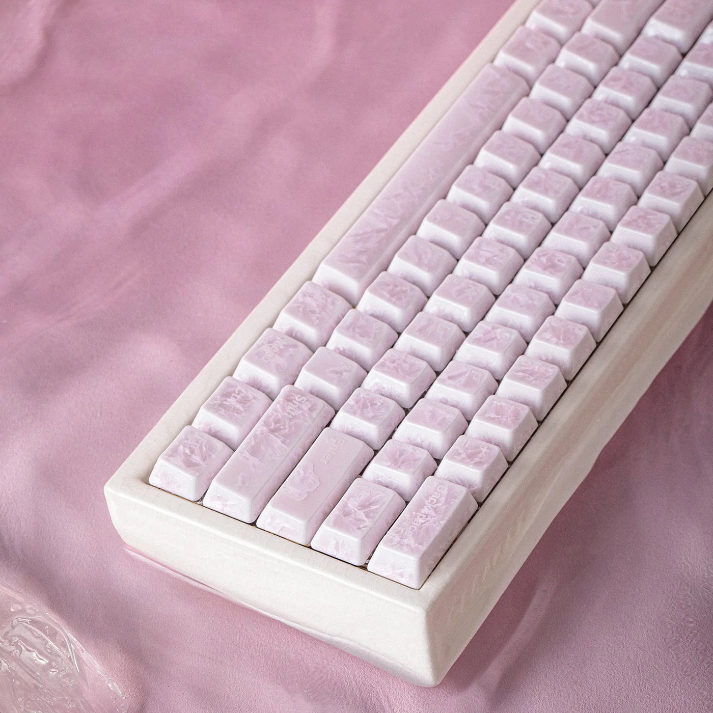 Cerakey Ceramic 114 Full Keycap Set V2 Ice Crystal / Legend