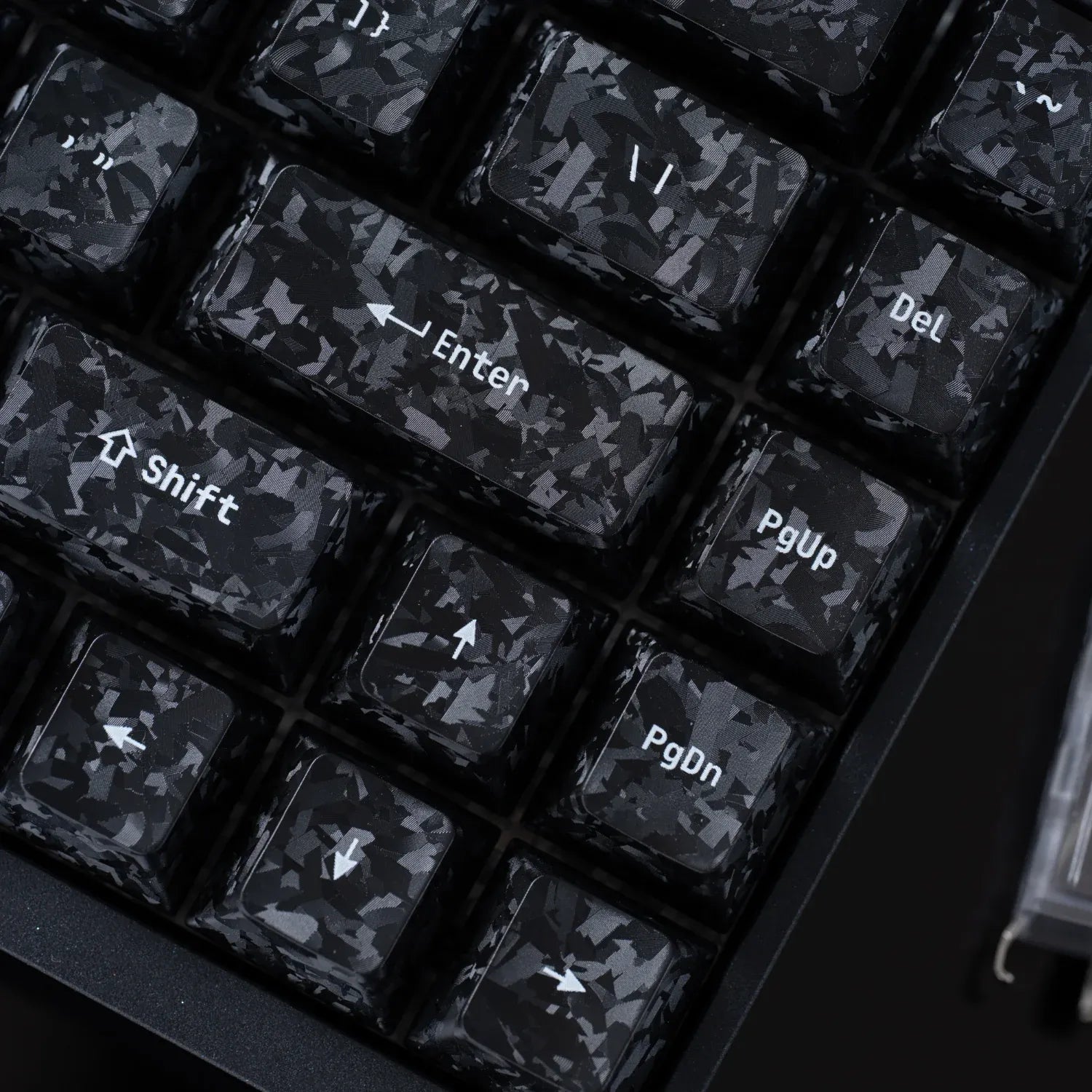 TENKO ARBITER STUDIO Carbon Fiber Textured Cherry profile Keycap Set (Pre-Order)